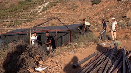 زلزال الحوز.. المغاربة يحاولون التأقلم مع الواقع الجديد بعد فقد منازلهم