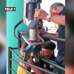 Korkuluklara sıkışan çocuk feryat figan kurtarıldı