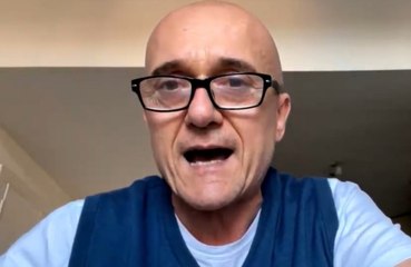 Alfonso Signorini è tornato con il compagno storico: l’annuncio