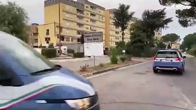 Blitz a Caivano, sequestrate droga e armi