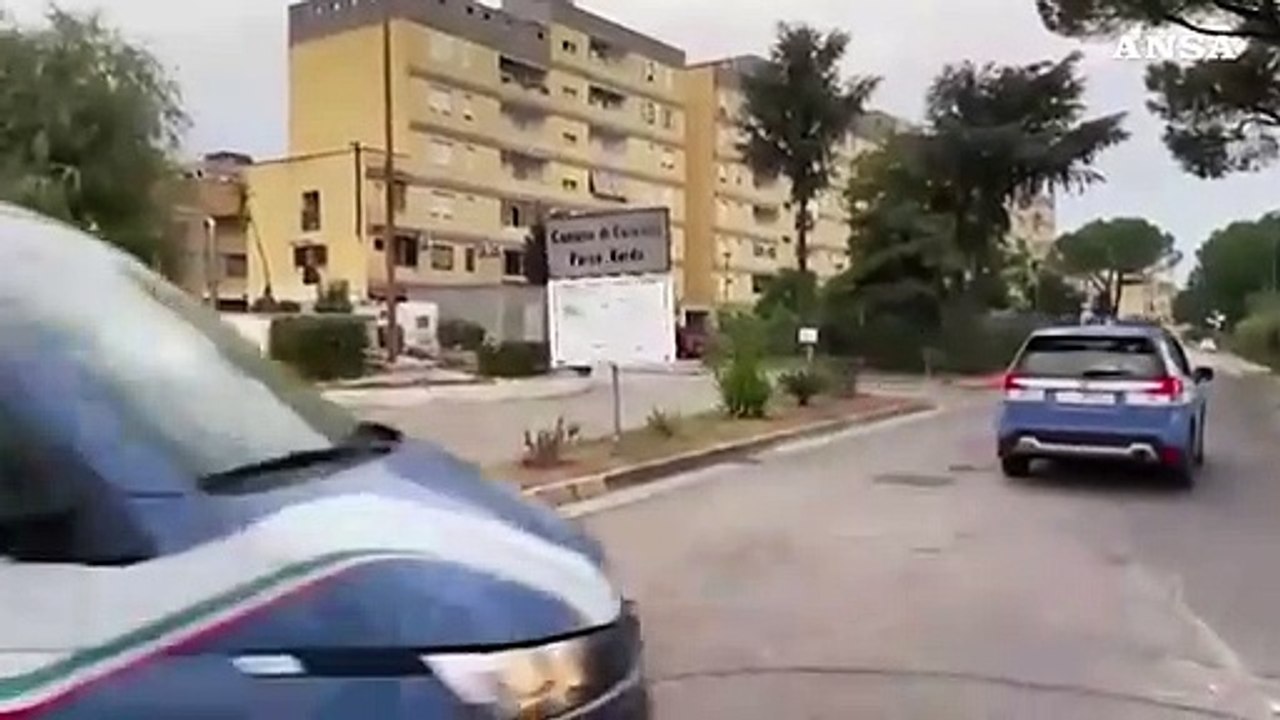 Blitz a Caivano, sequestrate droga e armi