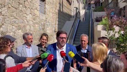 Inauguración de las escaleras mecánicas