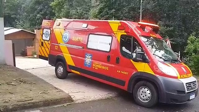 Idosa sofre queda dentro de casa e precisa ser socorrida pelo Siate