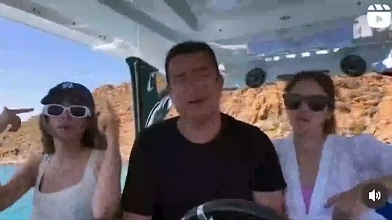 Acun Ilıcalı kızlarıyla birlikte şarkı söyledi! "Aile boyu rap"