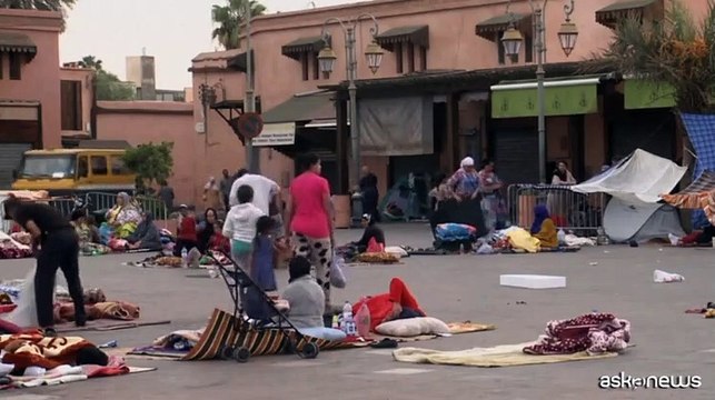 Si dorme ancora in strada a Marrakesh, a 6 giorni dal terribile sisma