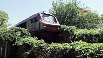Salihli'de Demiryolu Geçidinde Tren Kazası: 1 Ölü