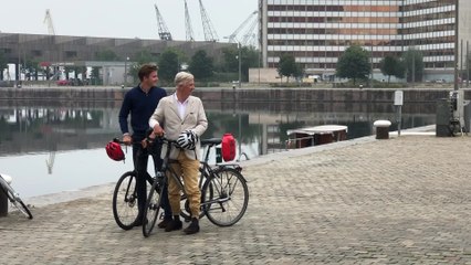 Le roi Philippe à la journée sans voiture à Anvers