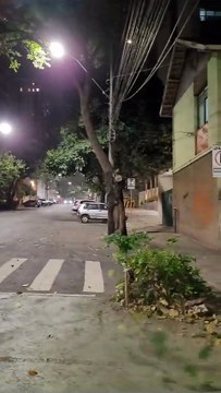 Belo Horizonte está em alerta de rajadas de ventos fortes para as próximas duas horas.