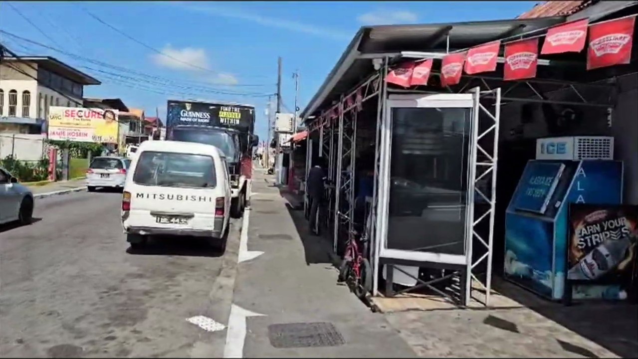 ROBBER KILLED IN BAR 14TH SEPT 23
