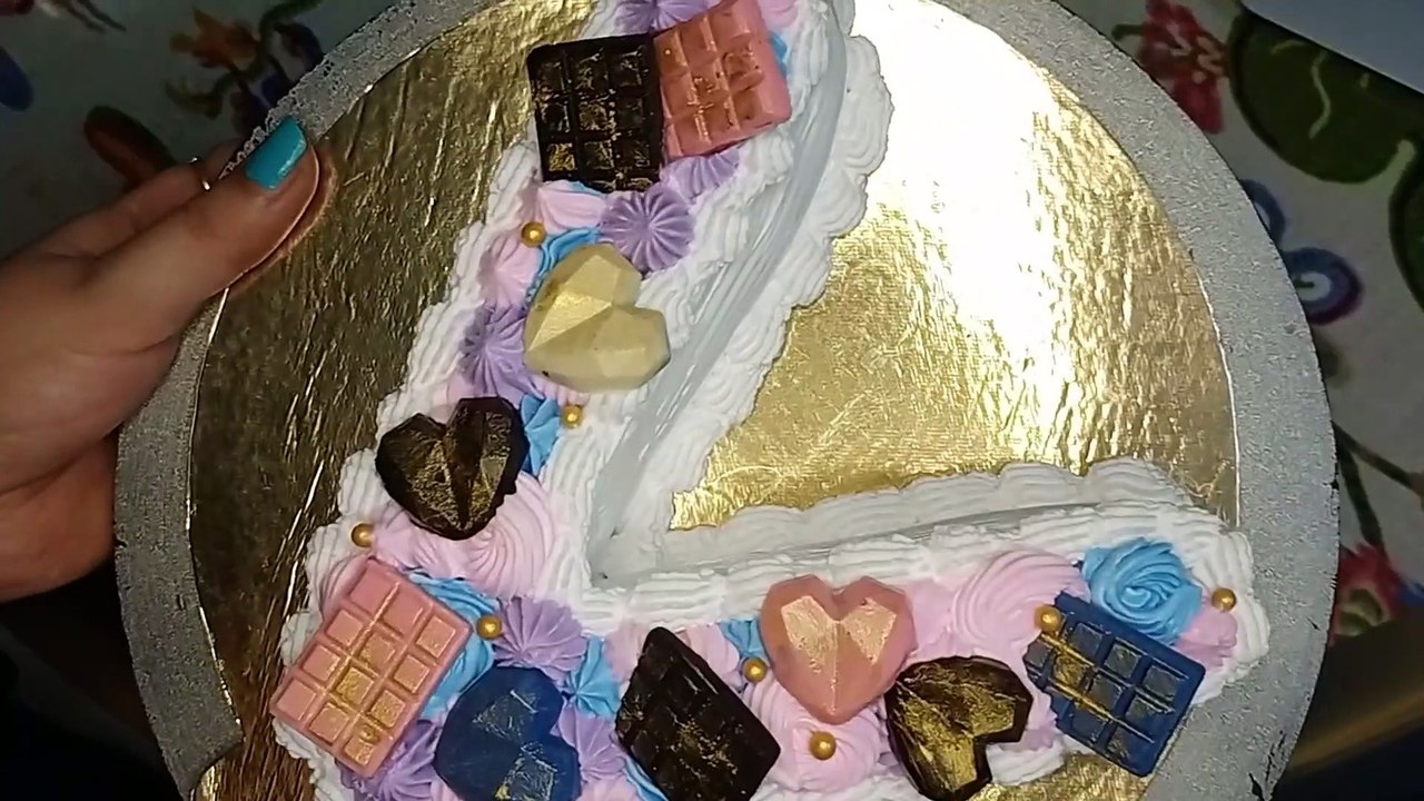 V shape Cake Design | Alphabet Cake Design | Monogram Cake | Alphabet Cutting Techniques |