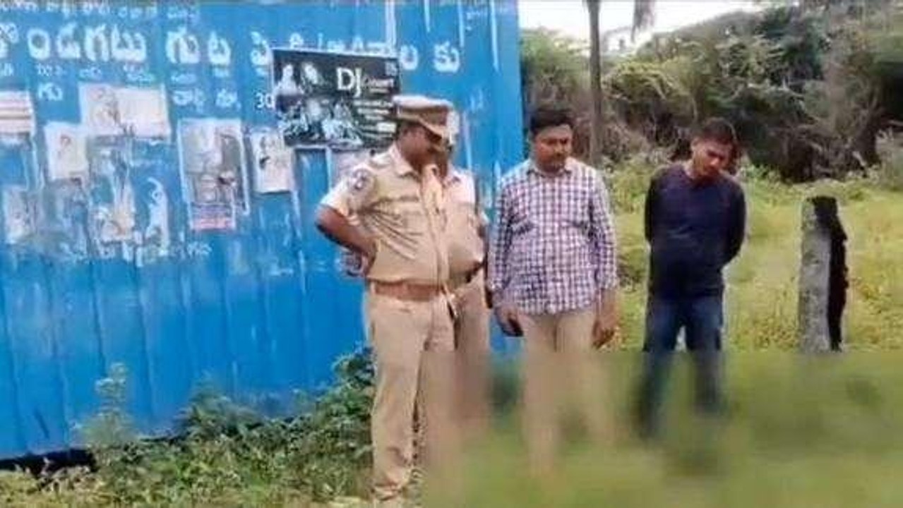 రాజన్న సిరిసిల్ల: ఎల్లమ్మ ఆలయ సమీపంలో గుర్తు తెలియని మృత దేహం