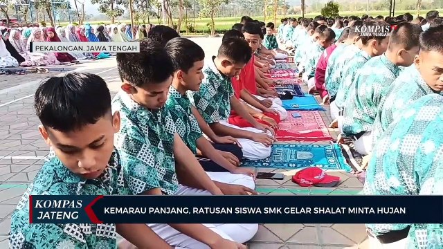 Kemarau Panjang, Ratusan Siswa SMK Gelar Shalat Minta Hujan