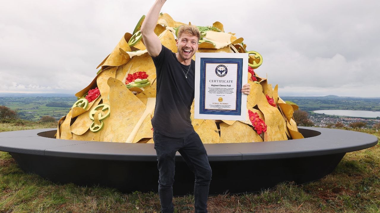 World's highest cheese-pull as chopper lifts nacho 50ft into the air