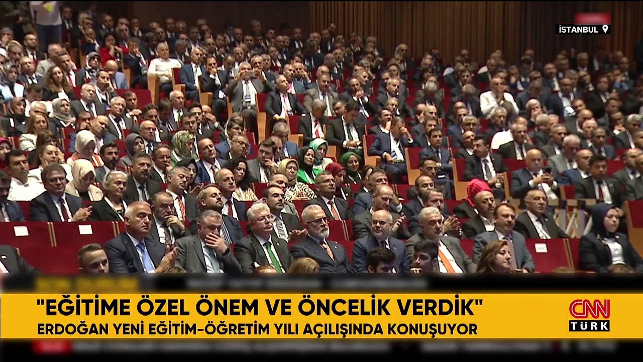 Son Dakika: Cumhurbaşkanı Erdoğan'dan ücretli öğretmen ve yüksek lisans öğrencilerine çifte müjde: Ek ders ücretleri ve burslar artıyor