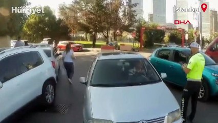 Trafik polisinden film gibi operasyon: Yoldan geçen motosikleti durdurup silah gösteren şüpheliyi böyle yakaladı