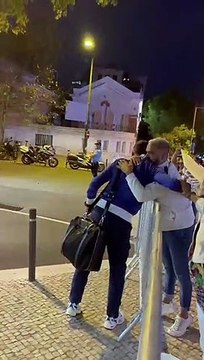 Um presidente, um treinador . Sérgio Conceição pediu união, adeptos corresponderam na chegada a Lisboa