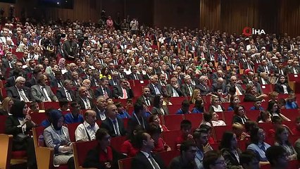 Cumhurbaşkanı Erdoğan: "Buradan bir müjde vermek istiyorum. Ücretli öğretmenlerin saatlik ek ders ücretlerinde yüzde 25'lik bir artışa gidiyoruz "