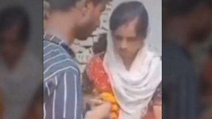 आधी रात शादीशुदा गर्लफ्रेंड से मिलने आया प्रेमी, लोगों ने देख लिया फिर..