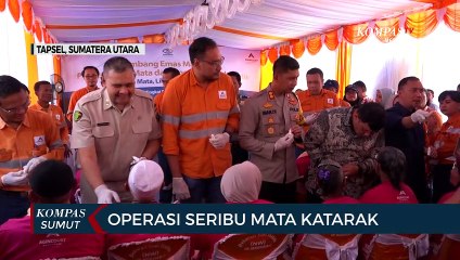 Warga Padati Operasi Mata Katarak