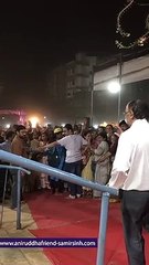 Shraddhavans taking Darshan of Sadguru Aniruddha Bapu