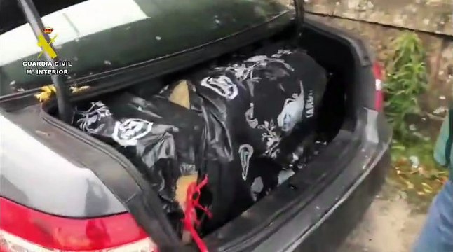 La Guardia Civil detiene a 15 personas dedicadas a la distribución de grandes cantidades de sustancias estupefacientes en territorio nacional, dirigida por el juzgado de Cangas do Morrazo