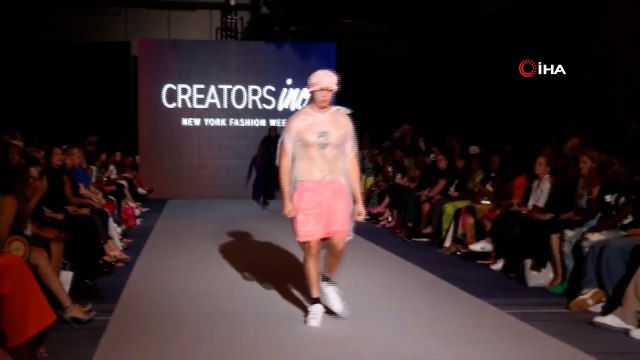 New York Moda Haftası'nda çöp poşetli şaka