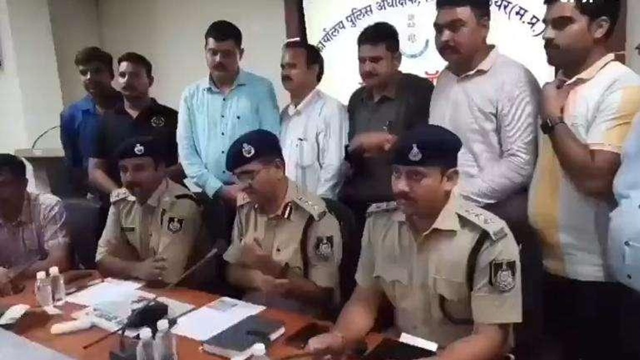 ग्वालियर: पुलिस की बड़ी कार्रवाई, 15 पिस्टल के...