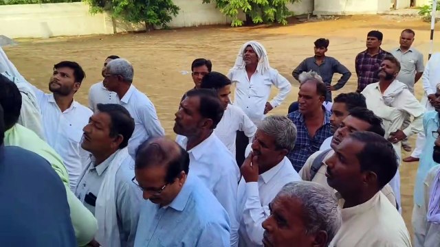 पत्थरों से भरे डंपर ने बाइक सवार को मारी टक्कर, एक की मौके पर हुई मौत, दूसरा गंभीर घायल