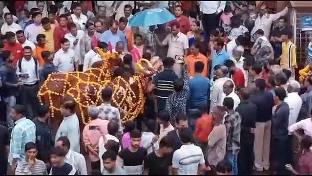 Celebrated with enthusiasm in Rastipura, had darshan in Hanuman temple