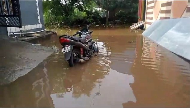 भादो में जमकर बरसे बादल, रातभर हुई बारिश से कई क्षेत्र हुए जलमग्न, आवागमन हुआ ठप