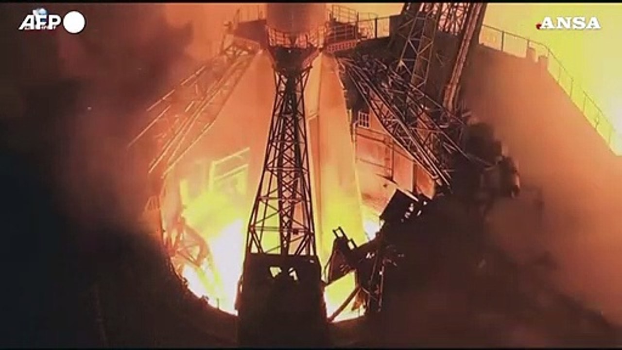 Lanciata la Soyuz Ms-24 con due russi e un'americana