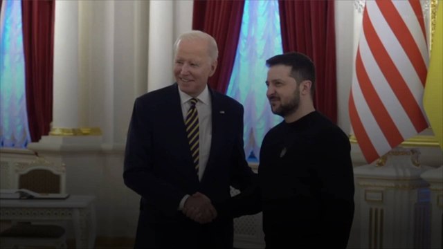 Zelensky to Visit Biden As Congress Debates More Aid