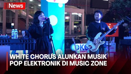 Duo Musisi Bandung Hibur Penonton Music Zone di Anjungan Sarinah
