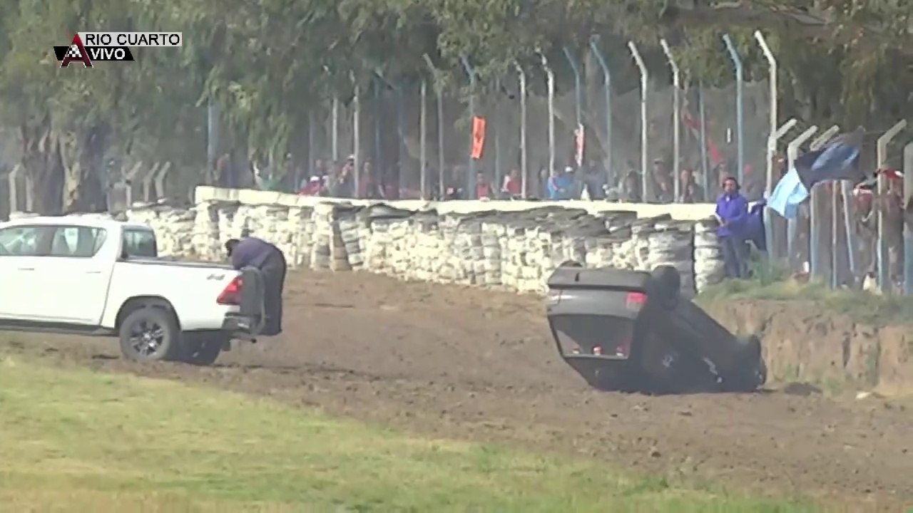 Fiat Uno Competizione 2023 Rio Cuarto 2 Final Start Big Crash Giraldo Flip