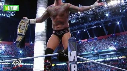 CM Punk causa polémica tras ser captado autolesionándose en lucha