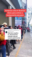 Restaurante peruano genera largas colas en Buenos Aires