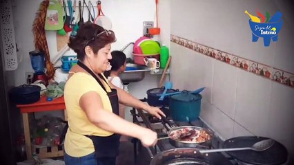 Ángeles Hernández: 34 Años de Sabor y Tradición en el Mercado Juárez