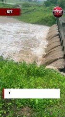 एमपी में पहाड़ों से गिर रहीं चट्टानें