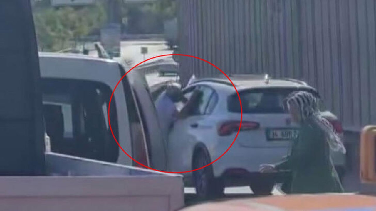 Kağıthane'de trafikte bıçaklı yol kavgası