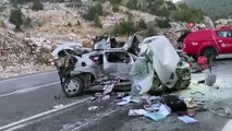 Antalya’da yolcu otobüsü ile otomobil kafa kafaya çarpıştı: 1 ölü, 5 yaralı