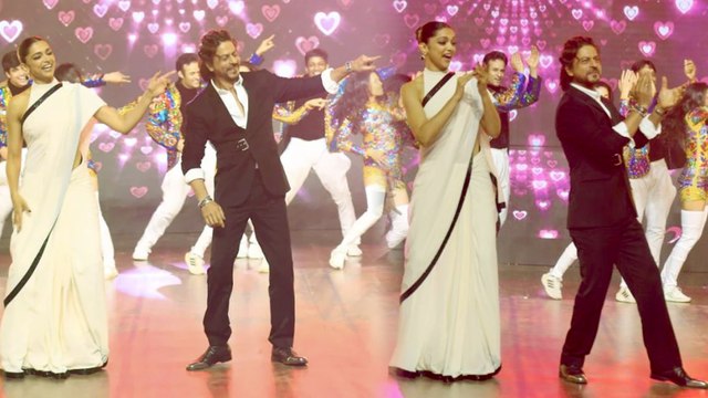 Shah Rukh Khan And Deepika Padukone Dancing At Jawan Event