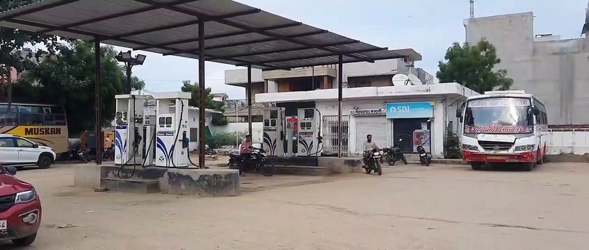 हड़ताल का असर- जिले में बंद रहे 125 पेट्रोल पंप, साढ़े तीन करोड़ का रहा कारोबार ठप