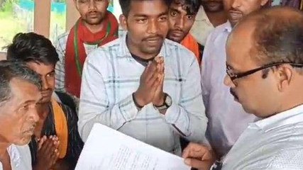 दमोह: हाट बाज़ार की मांग को लेकर ग्रामीणों ने की मांग, सौपा