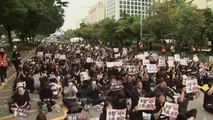 Cientos de profesores piden en Seúl una mayor protección de sus derechos