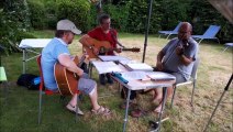 Guitares - Musique : Galope de la Malbaie (reel traditionnel québécois) - Eric : guitares, mandolines.