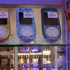 Telefon koleksiyonuyla rekor kırdı