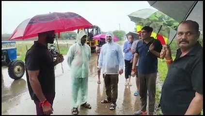 जलभराव को देखकर मुकददम पर भडके नपा अध्यक्ष