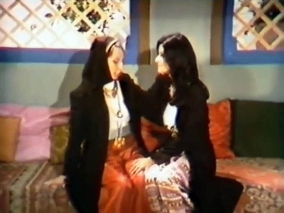 ΕΣΜΕ Η ΤΟΥΡΚΟΠΟΥΛΑ - 1974 - VHSRip - 704x528