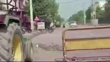 सिरोही: जलदाय विभाग के द्वारा खोदे के गड्ढे में अचानक गिरी महिला, जानें फिर क्या हुआ?