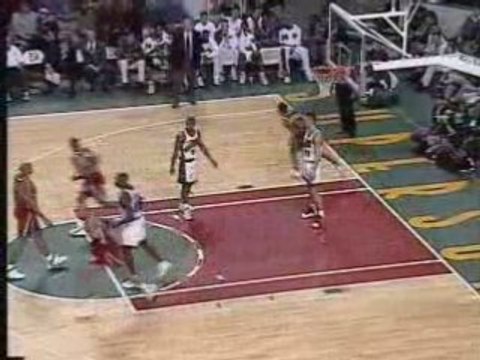 NBA BASKETBALL - Allen Iverson - Mix Dunks 2003